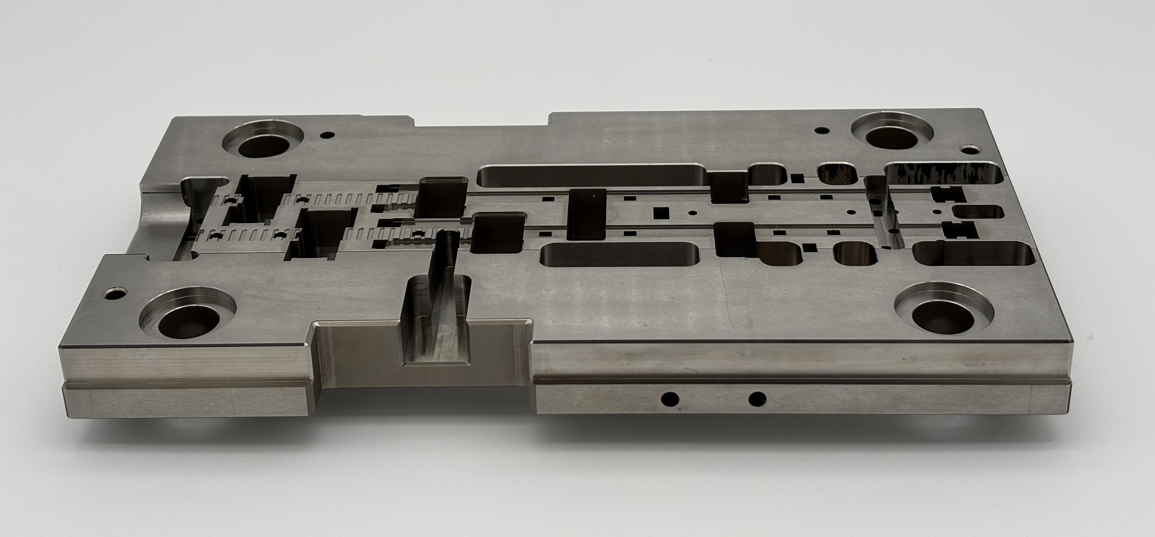 Grundplatte Stanzbiegewerkzeug